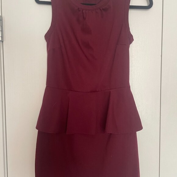 H&M Burgundy Peplum Dress - Picture 2 of 4